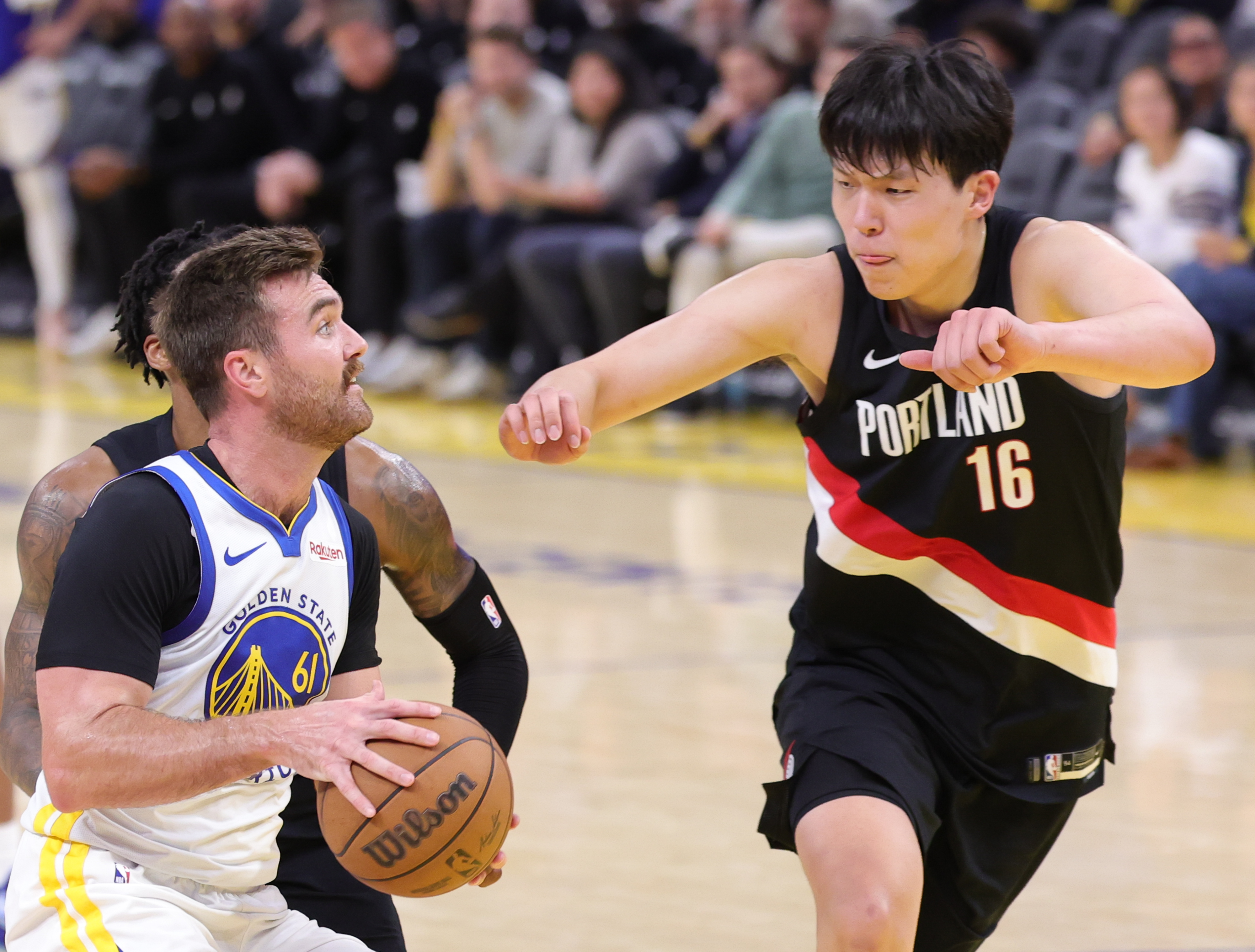 金年会首页-包含里程碑夜波特兰开拓者伤情更新，NBA季后赛赛后刷纪录，引发热议，阵容厚度经受考验的词条